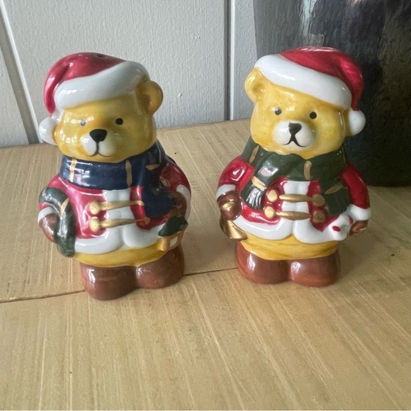 $10 SALE Cute Santa Claus Bear Christmas Salt & Pepper Shaker Set Winter - Picture 11 of 11